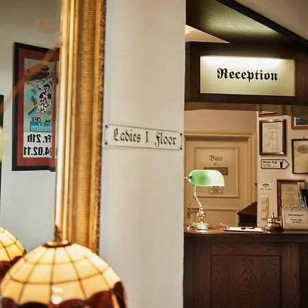 Деревянный коттедж Hajo's Germania & Irish Pub *