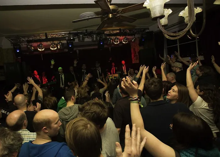 Hajo's Germania & Irish Pub Деревянный коттедж Рюдесхайм-на-Рейне