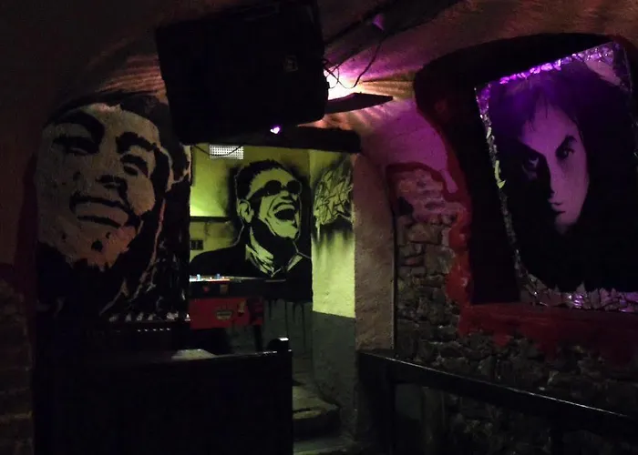 Деревянный коттедж Hajo's Germania & Irish Pub *