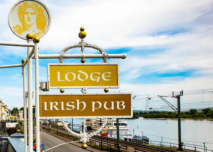 Деревянный коттедж Hajo's Germania & Irish Pub *